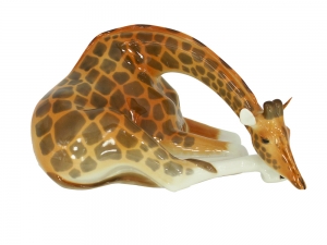 Giraffe Figurine with Head Down Lomonosov Porcelain Giraffe Figurine with Head Down Lomonosov Porcelain
