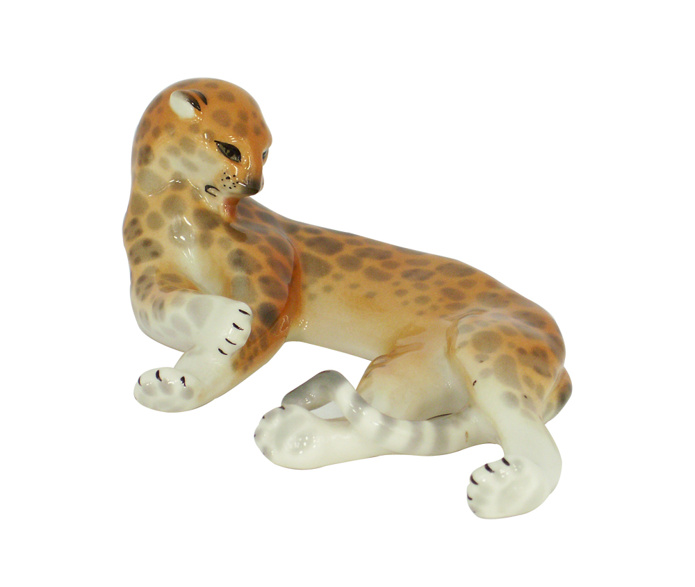 porcelain jaguar figurine