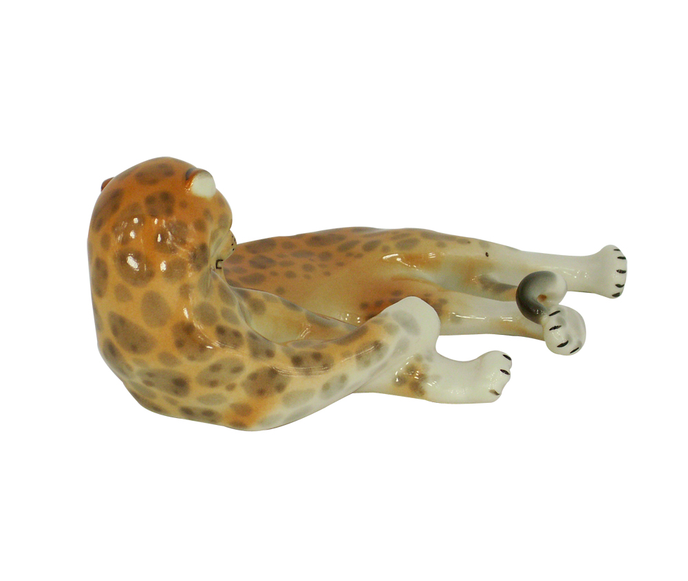 porcelain jaguar figurine